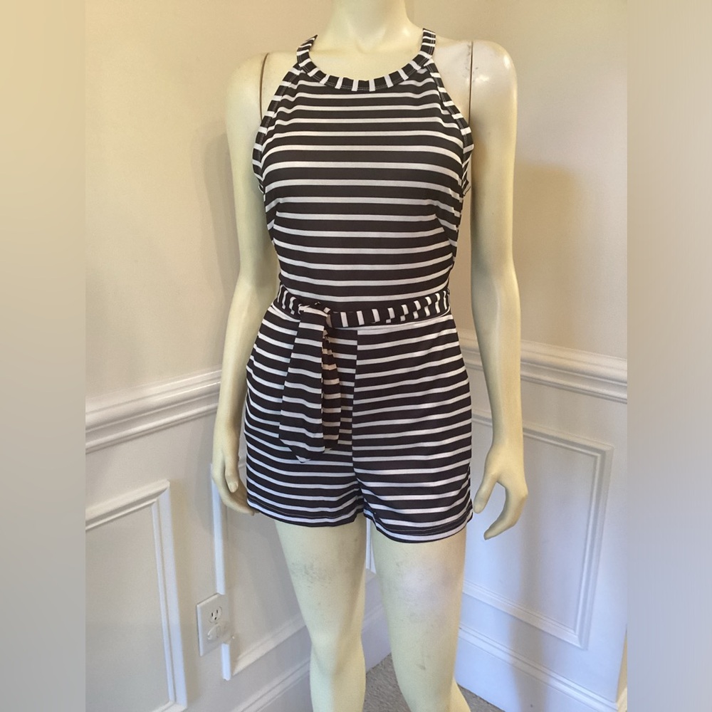 ePretty WN SZ SMALL Short ROMPER